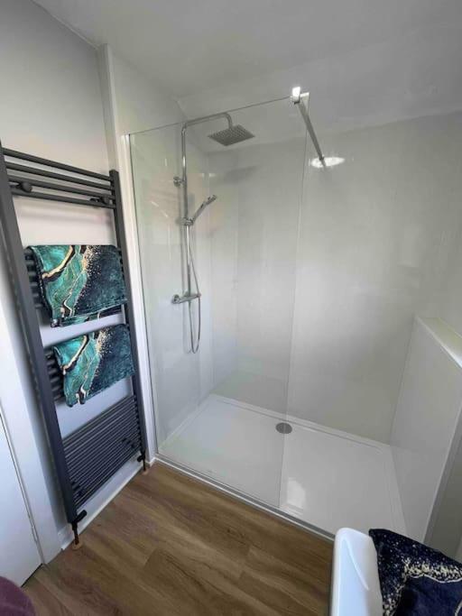 Leeval Detached House Parking Holiday home *