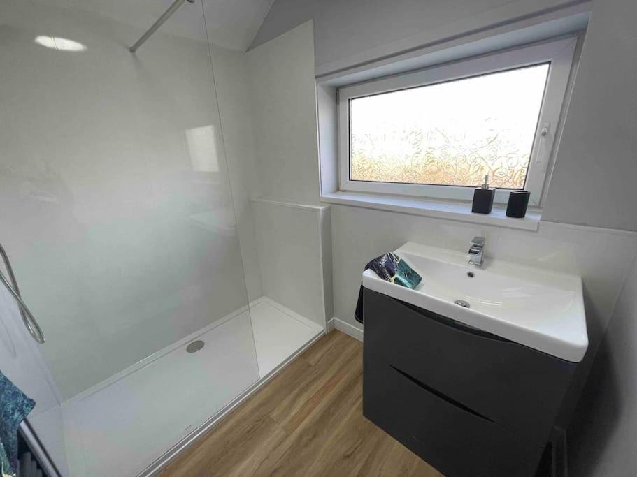 Leeval Detached House Parking Holiday home